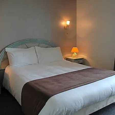 Hotel L'ecailler 3*